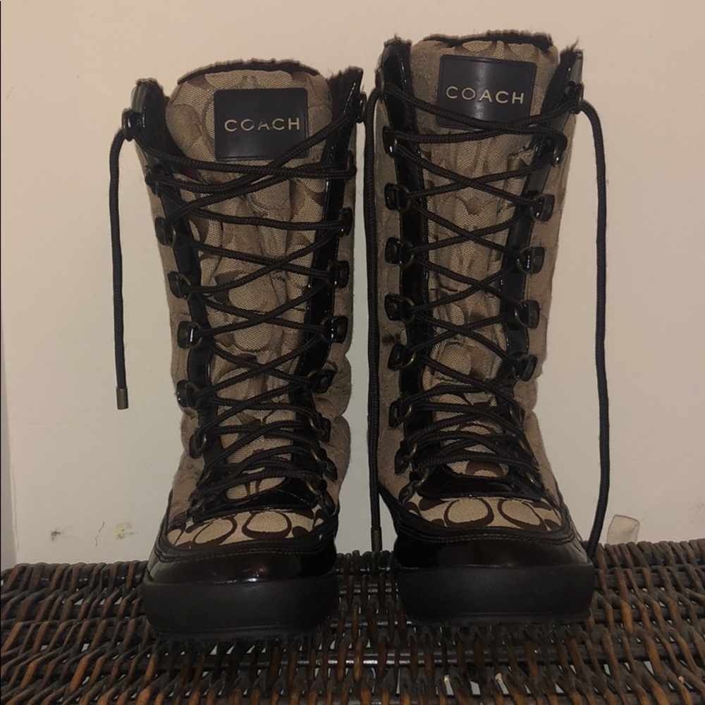 Classic design Coach winter/Snow boots super warm!